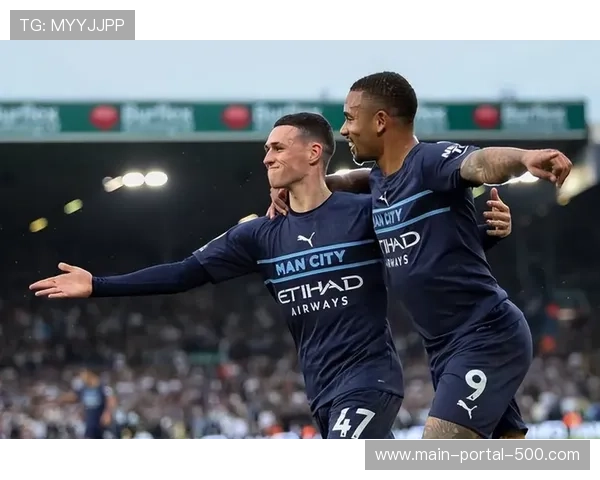 罗登缺阵影响利兹联防线，临时组合顶住压力